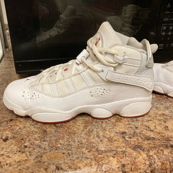 Jordan 6 rings barely worn good condition size 6y. No original box. - Picture 6 of 7